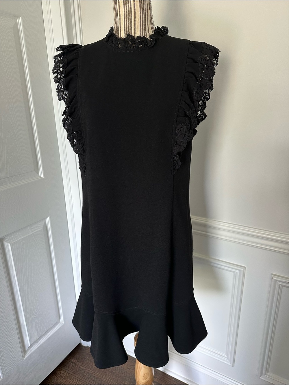 Rebecca Taylor Black Lace Ruffle Flounce Hem Mini Dress Size 8